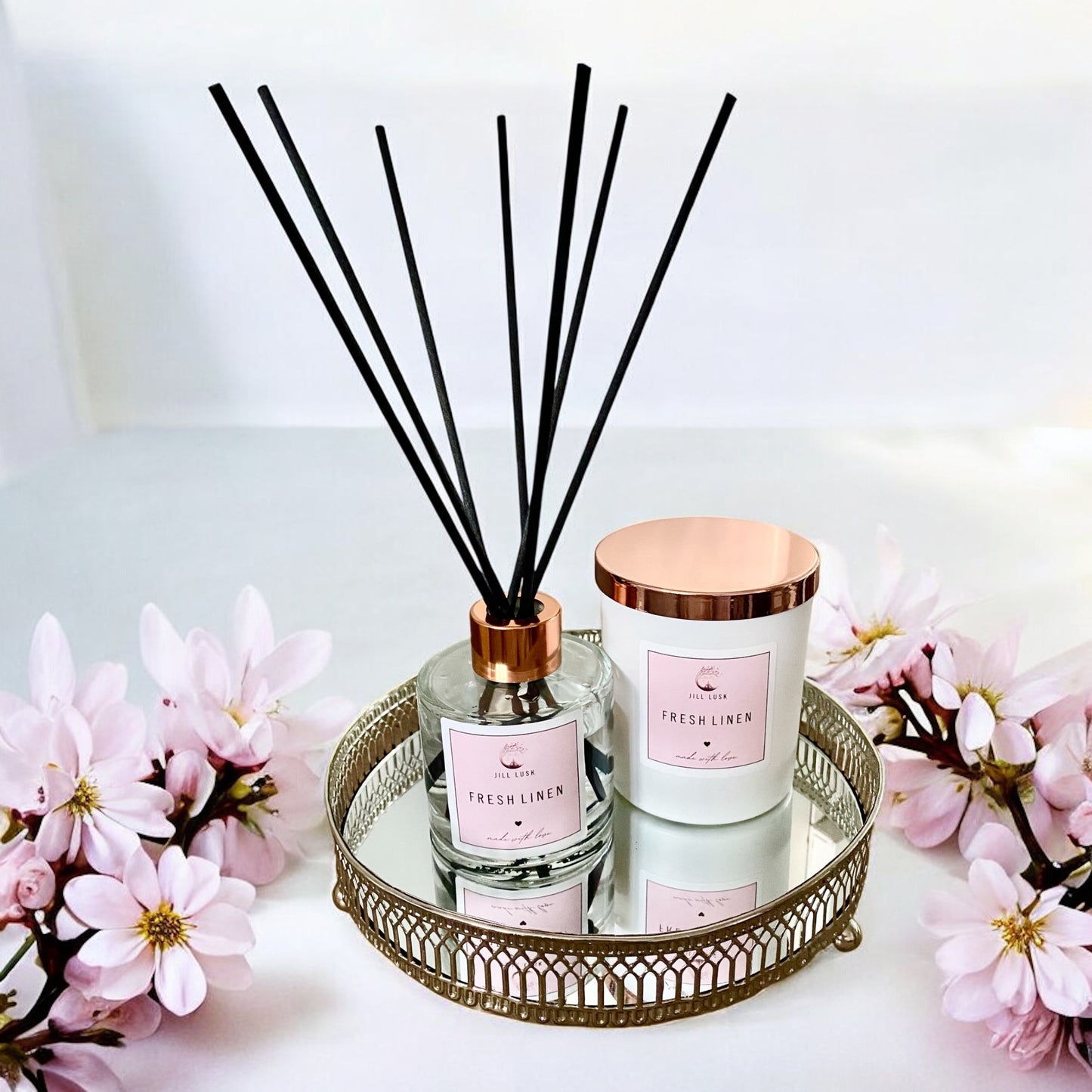 Candle & Diffuser Gift Box - White Candle & Clear Diffuser